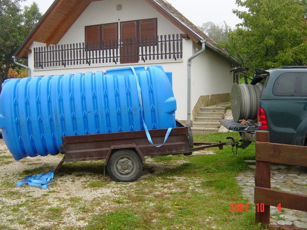 AT122/4000L házellátó tartály esővízről